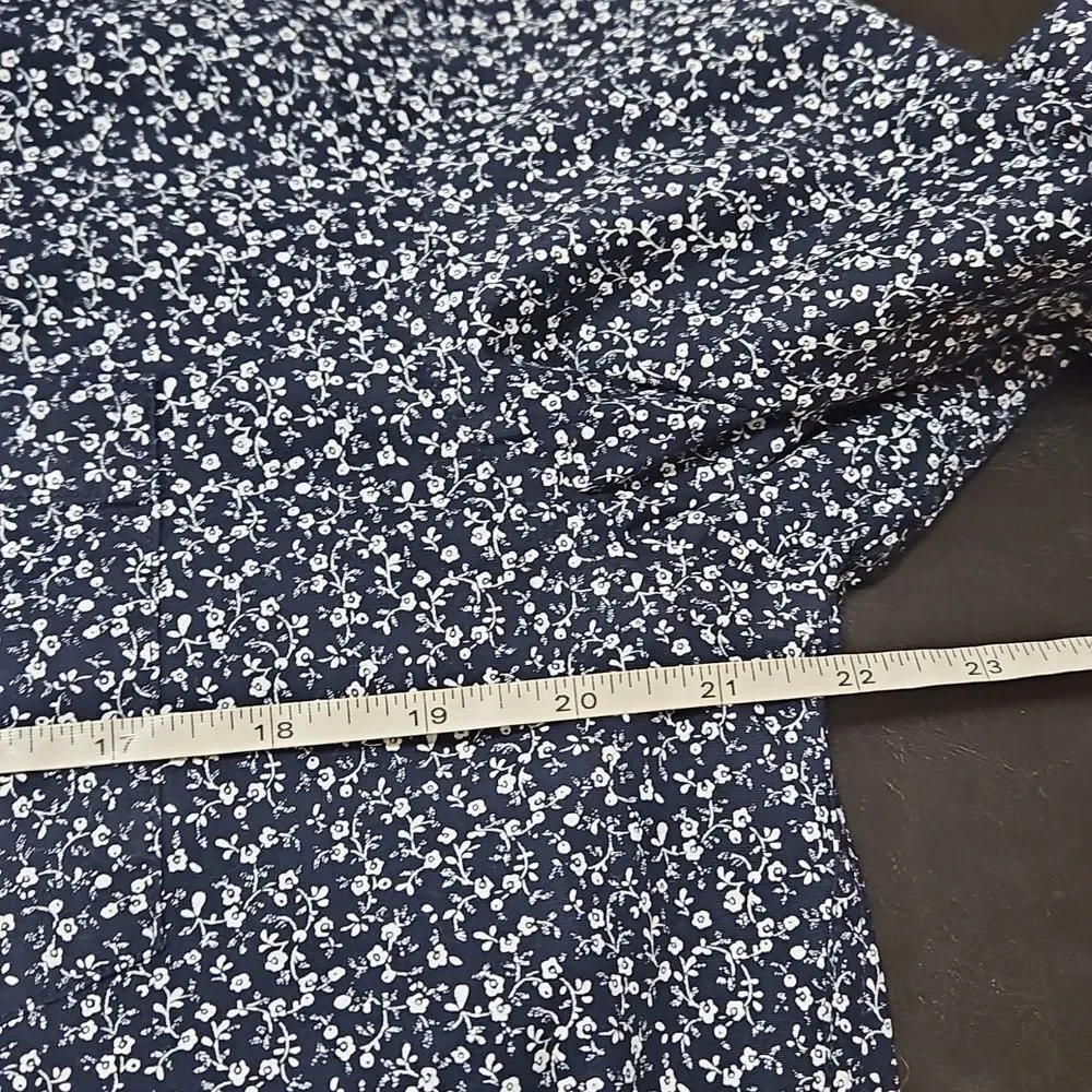 J. Crew Navy Blue Floral Slim Button Up Top Size L Flex Washed Preppy Cotton